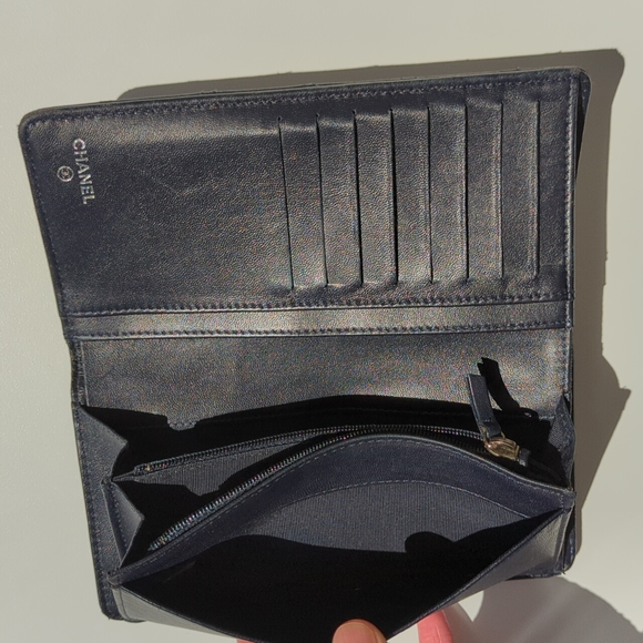 Authentic Chanel long flap leather wallet - Picture 5 of 11